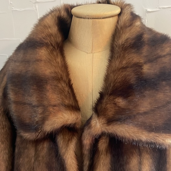 M/L. Worn only few times. Perfect condition. Smoke free pet free. - Picture 2 of 4